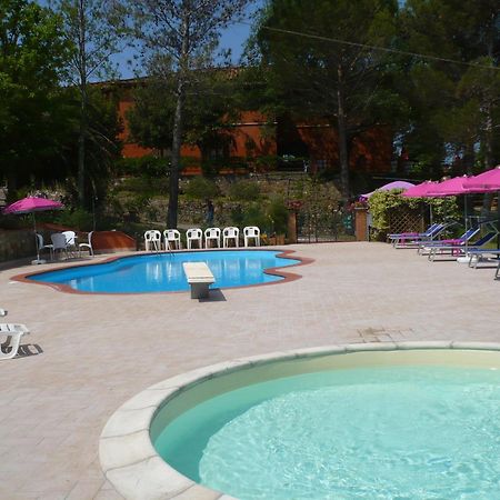 Hotel Il Poggetto Кастеллина-Мариттима Экстерьер фото