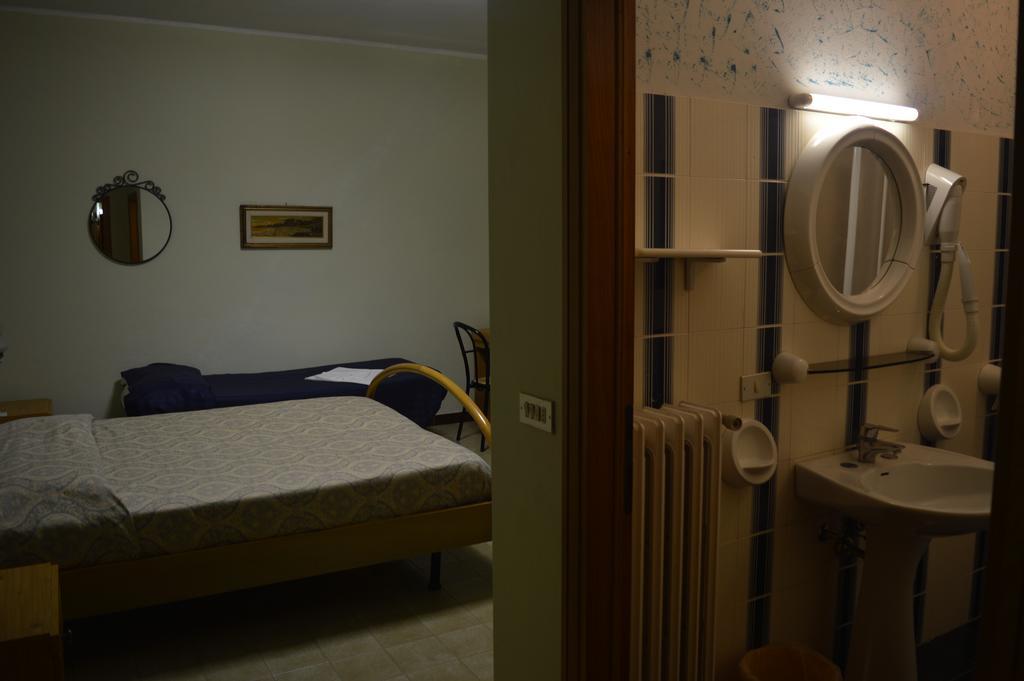 Hotel Il Poggetto Кастеллина-Мариттима Экстерьер фото