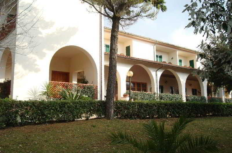 Hotel Il Poggetto Кастеллина-Мариттима Экстерьер фото